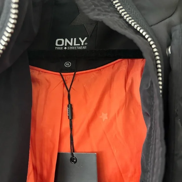 New ONLY Women's Down Filled Black Winter Jacket - Picture 11 of 12